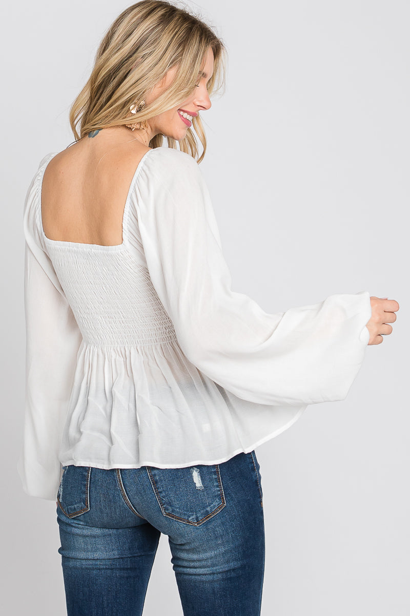 WHITE SQUARE NECK SMOCKED LONG SLEEVES WOVEN TOP SOIN2036T