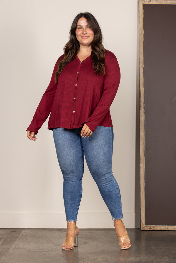 T8820PL-Wholesale WINE V-NECK BUTTON DOWN PLUS SIZE KNIT TOP