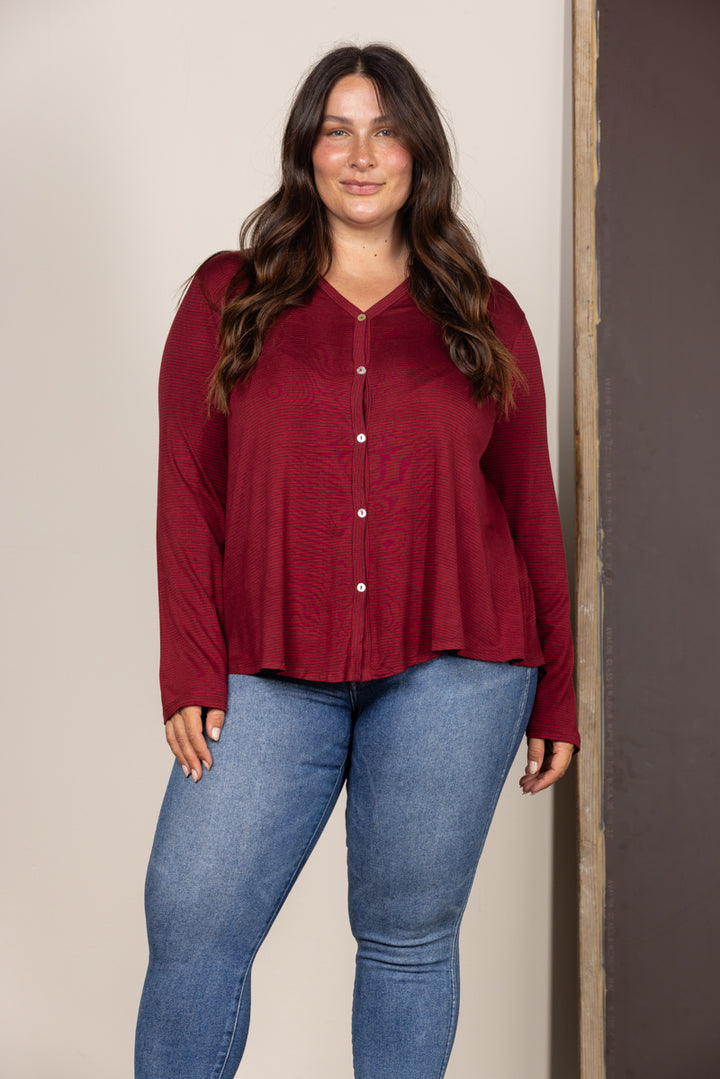 WINE V-NECK BUTTON DOWN PLUS SIZE KNIT TOP T8820PL