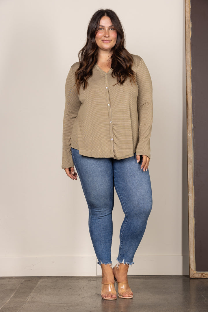 T8820PL-Wholesale OLIVE V-NECK BUTTON DOWN PLUS SIZE KNIT TOP