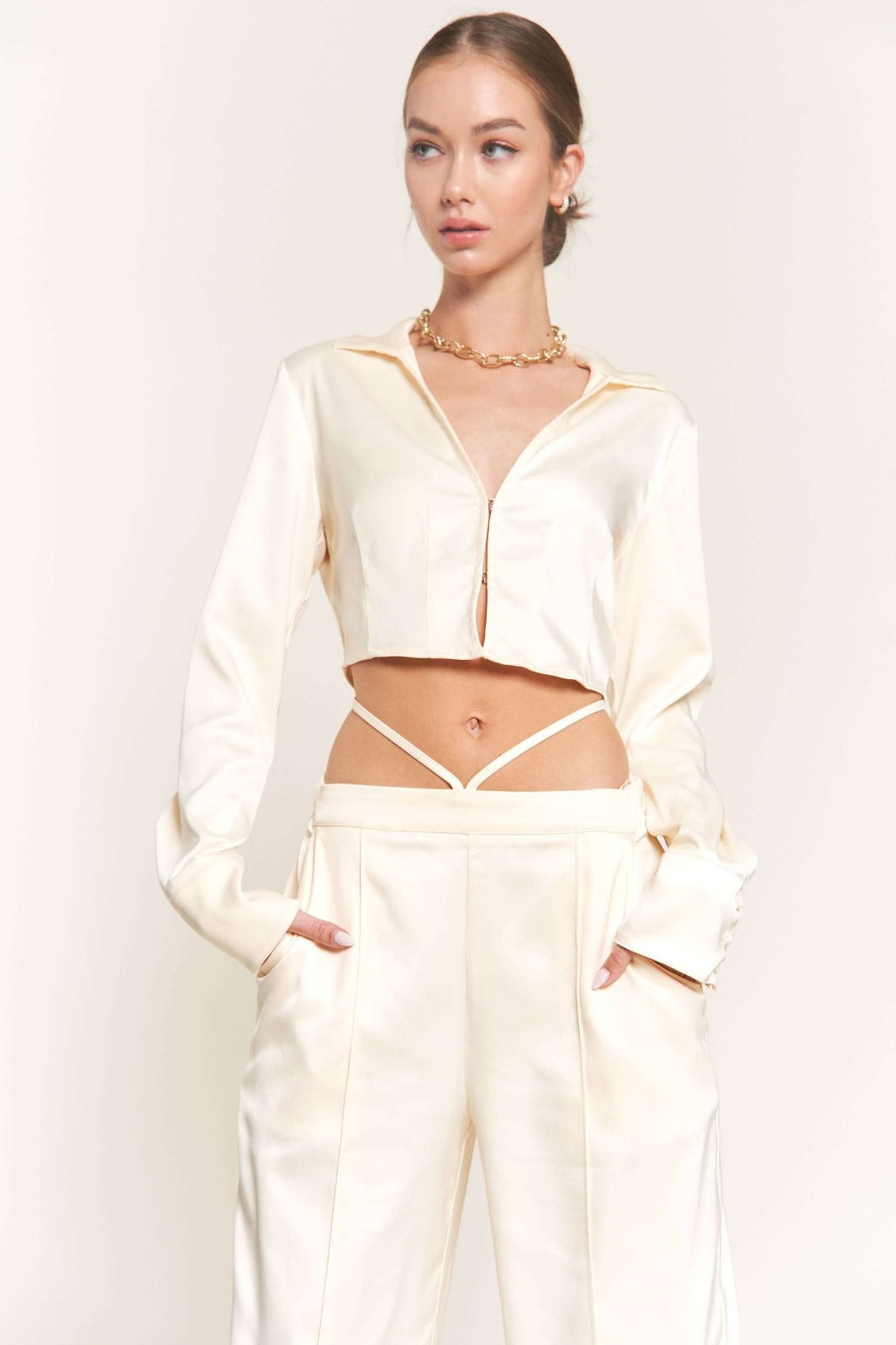 IVORY LONG SLEEVES CROP TOP AND PANTS SET T8723