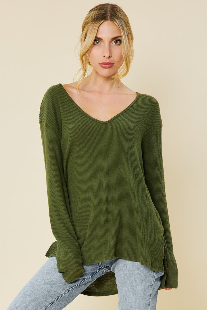 OLIVE V-NECK SOFT TOUCH RIB KNIT TOP FSLST3067