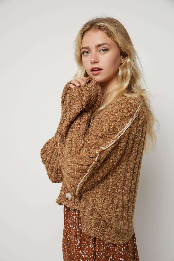 CAMEL V-NECK FUZZY BUTTON FRONT CROP CARDIGAN SW8278