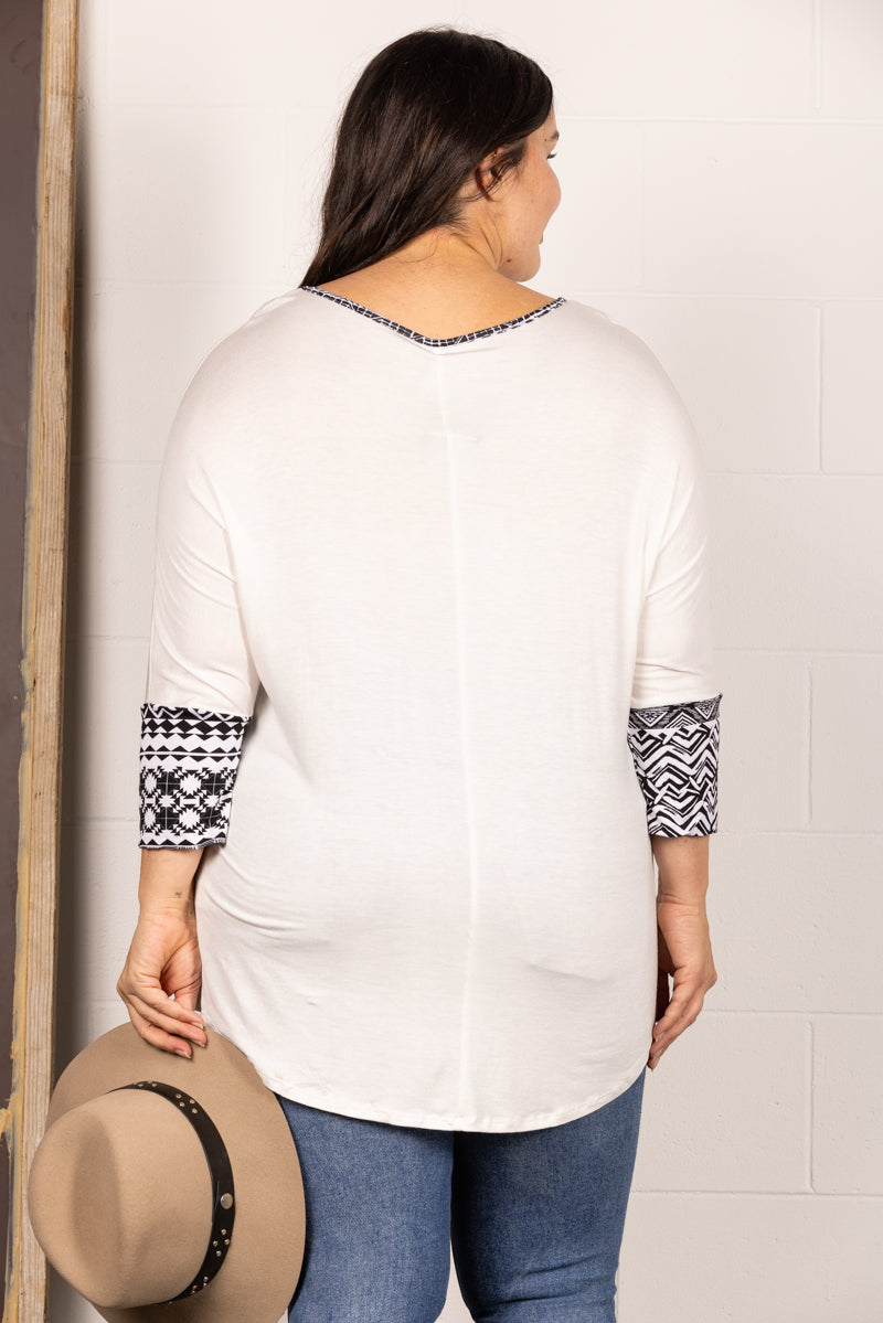 WHITE AZTEC PRINT 3/4 SLEEVES PLUS SIZE TOP CT43041