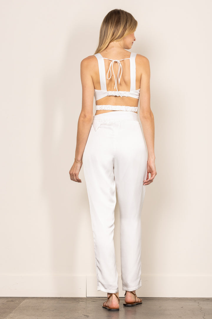 WHITE SOLID WAIST FLARE CROP TOP AND PANTS SET CS10511