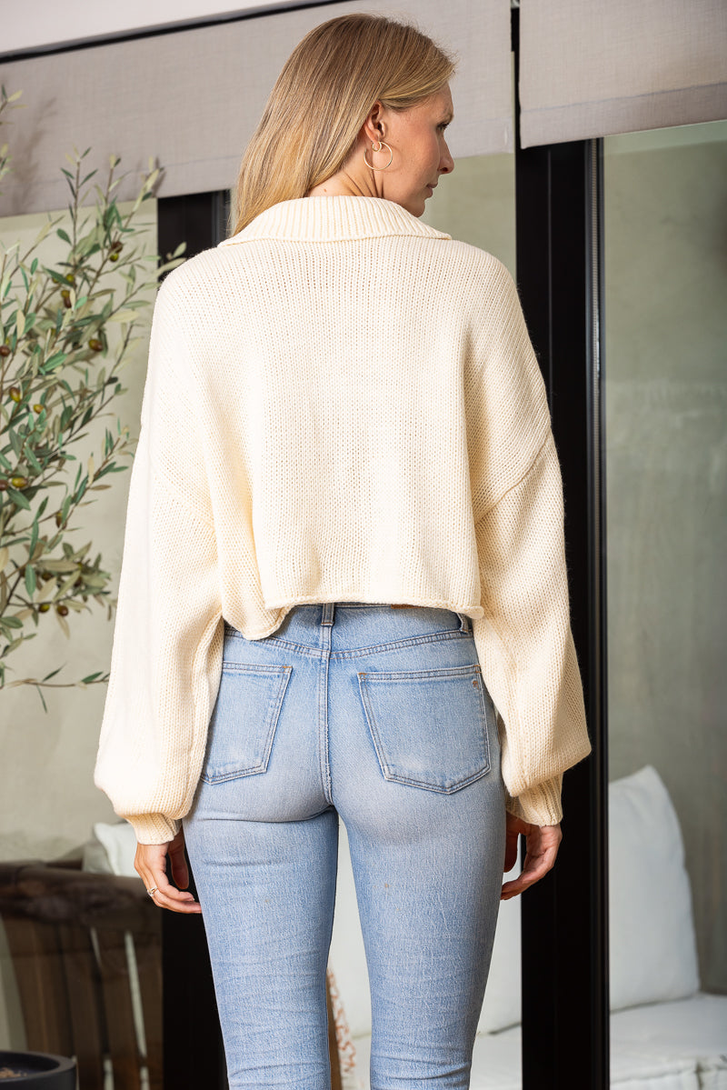 IVORY BUTTON-UP CABLE KNIT CROP SWEATER CT1101