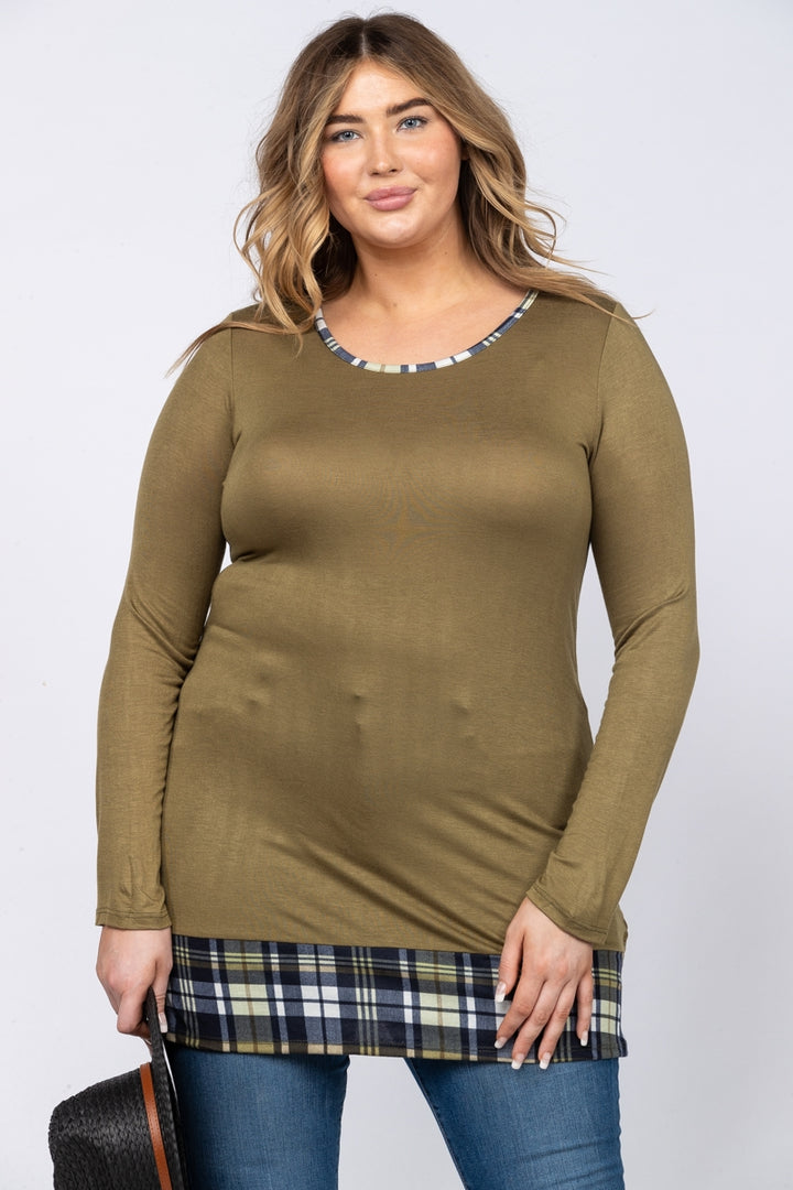 GREEN PLAID HEMLINE BACK BUTTON PLUS SIZE TOP-LT73249PL