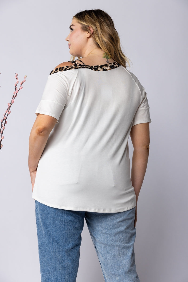 IVORY ANIMAL PRINT CONTRAST PLUS SIZE KNIT PLUS SIZE TOP-ET6285