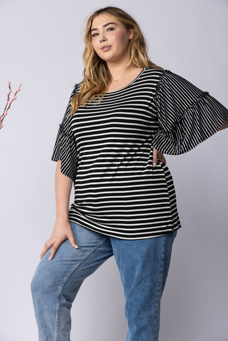 BLACK AND WHITE STRIPES PLUS SIZE TOP ET6228-10X (3/1X-2/2X-1/3X)