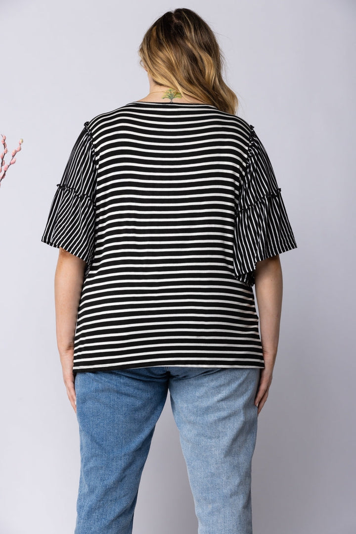 BLACK AND WHITE STRIPES PLUS SIZE TOP ET6228-10X (3/1X-2/2X-1/3X)