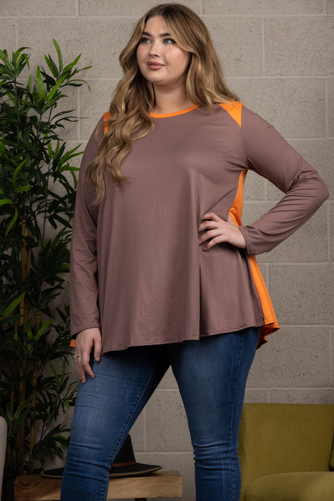 SELF CONTRAST RAGLAN LONG SLEEVES PLUS SIZE KNIT TOP