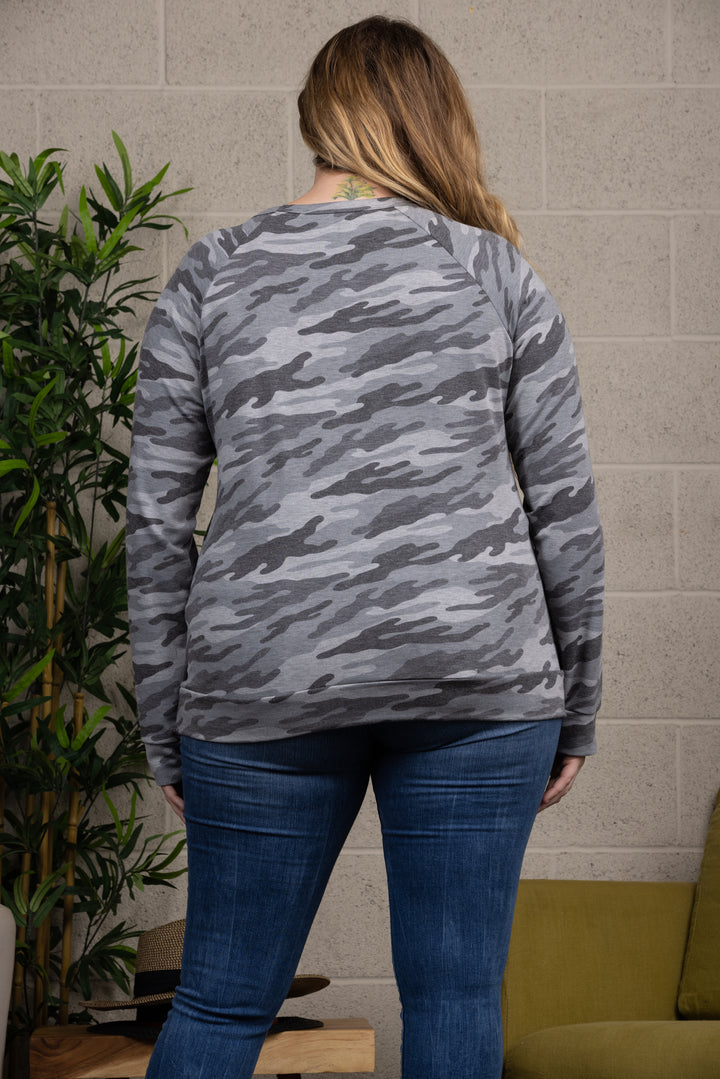 MILITARY PRINT PULLOVER PLUS SIZE TOP-T7571PLB