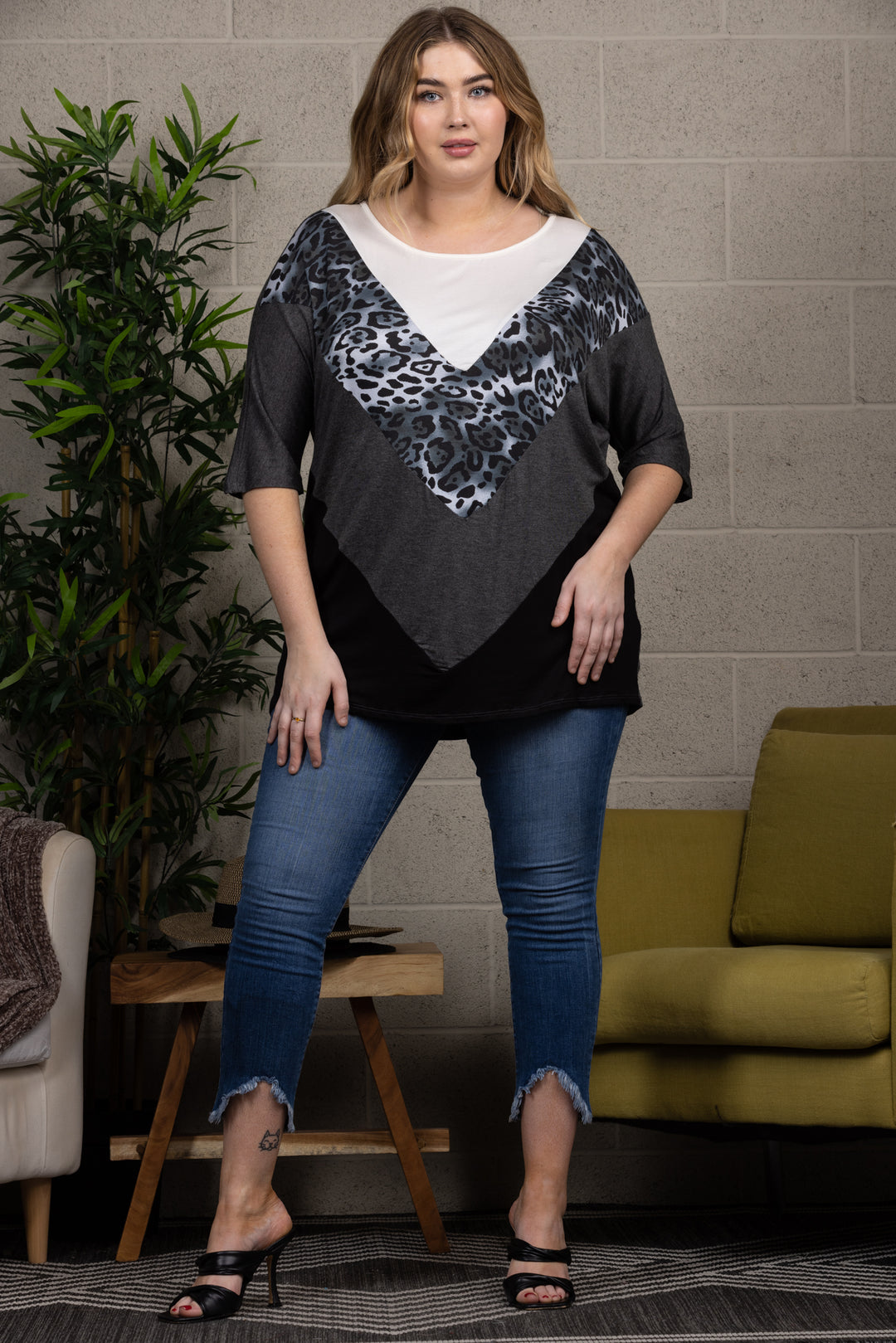 LEOPARD PRINT DOLMAN SLEEVES CONTRAST PLUS SIZE KNIT TOP