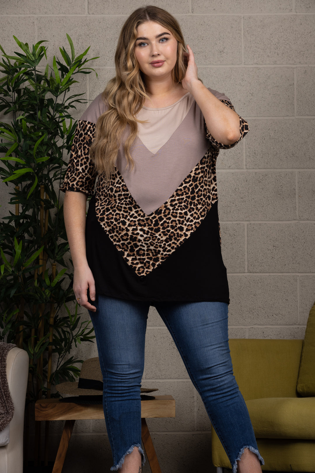 LEOPARD PRINT DOLMAN SLEEVES CONTRAST PLUS SIZE KNIT TOP