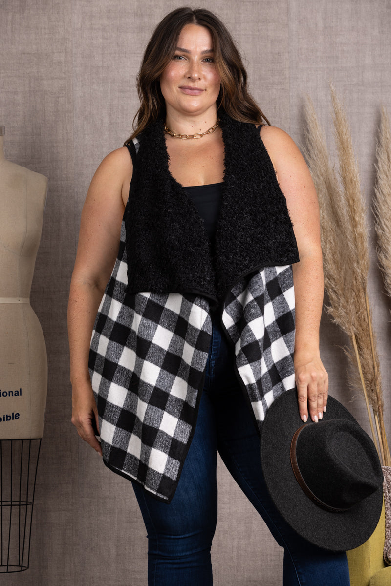 M5200-Wholesale BLACK PLAID SOFT FUR POCKET PLUS SIZEVEST