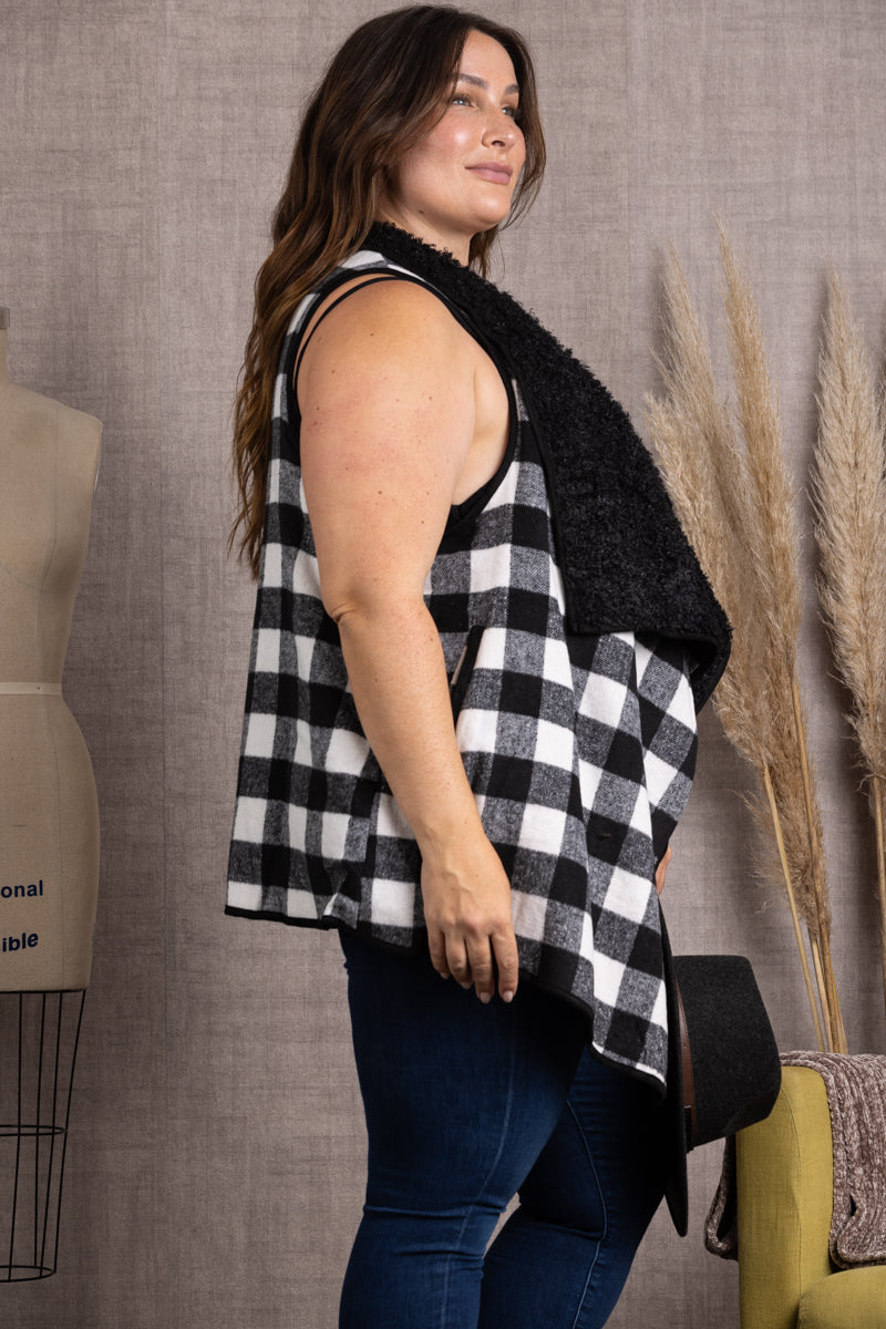 BLACK PLAID SOFT FUR POCKET PLUS SIZEVEST-M5200