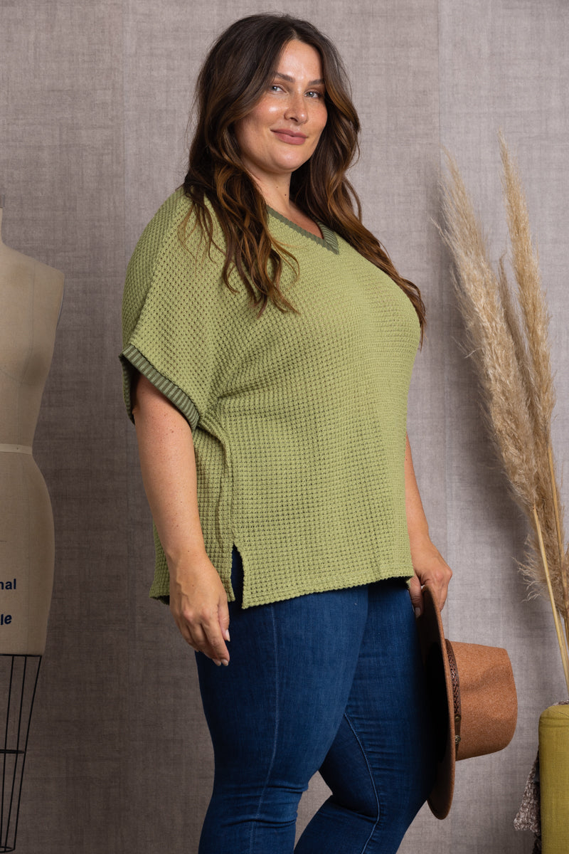 OLIVE V-NECK DOLMAN SHORT SLEEVES PLUS SIZE KNIT TOP-T7879