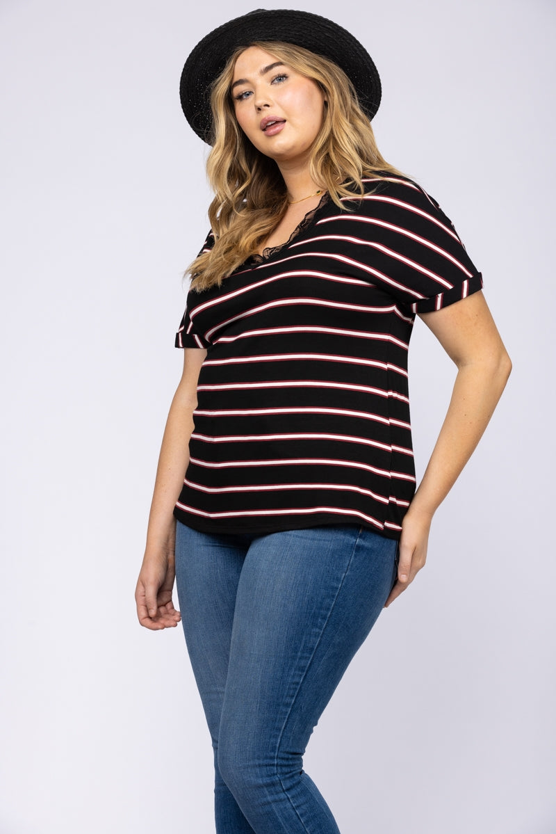 BLACK AND WHITE WITH RED STRIPES PLUS SIZE TOP T6620P