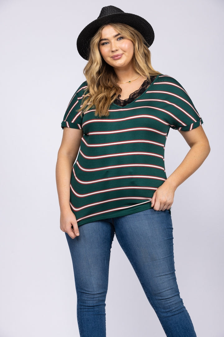 BLACK AND WHITE WITH RED STRIPES PLUS SIZE TOP T6620P