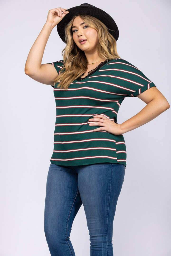 BLACK AND WHITE WITH RED STRIPES PLUS SIZE TOP T6620P